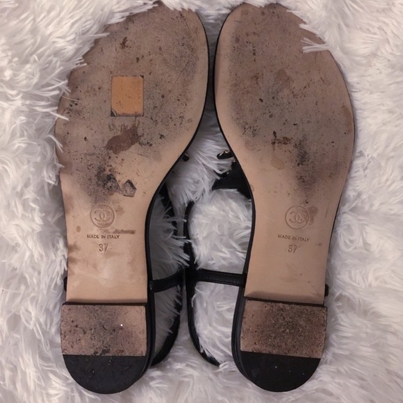*SOLD* CHANEL lambskin black sandals - Picture 6 of 10